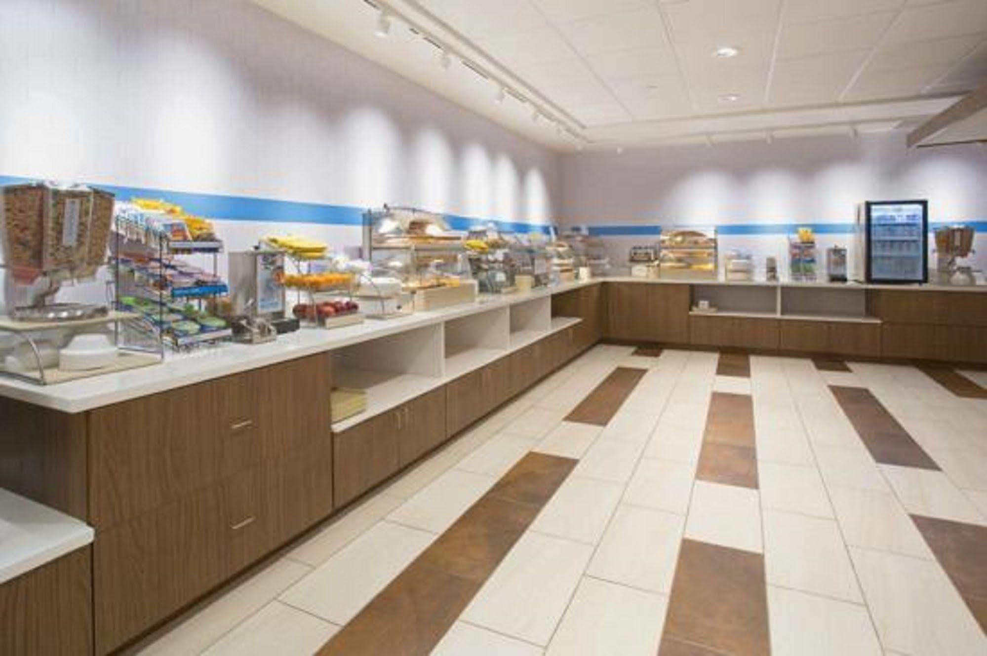 Holiday Inn Express Hotel & Suites Athens By Ihg Ngoại thất bức ảnh